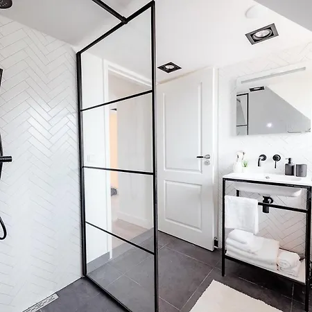 Aparthotel Lvm 3*