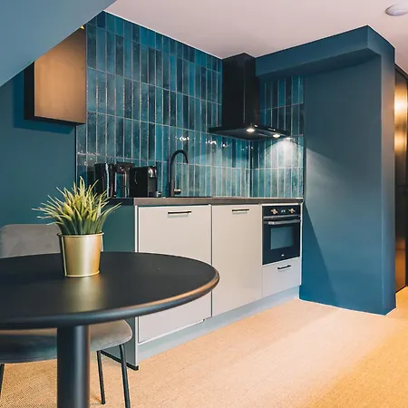 Lvm Aparthotel *